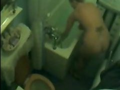 Русская мамаша трахается с сыном в ванне