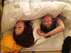 Смотреть видео секс с сестрой в ванне