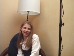 Секс онлайн на чердаке с русской студенткой