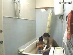 Инцест видео мама и два сына в ванной
